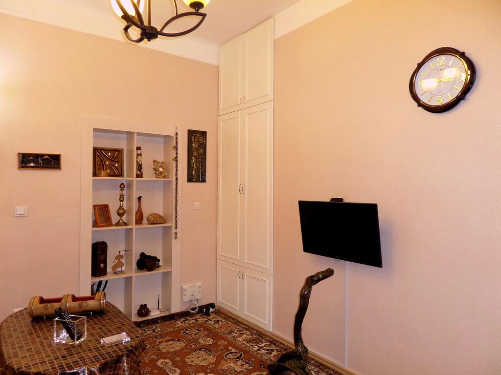 Ara & Gaya Аpartment Apartment Yerevan Exterior photo
